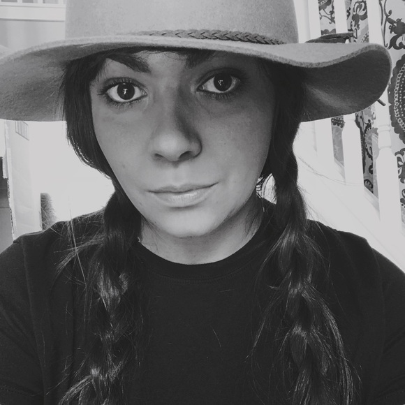 Meet your Posher, Toby - Picture 2 of 8